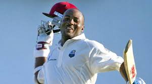 score 400 in Test cricket ...